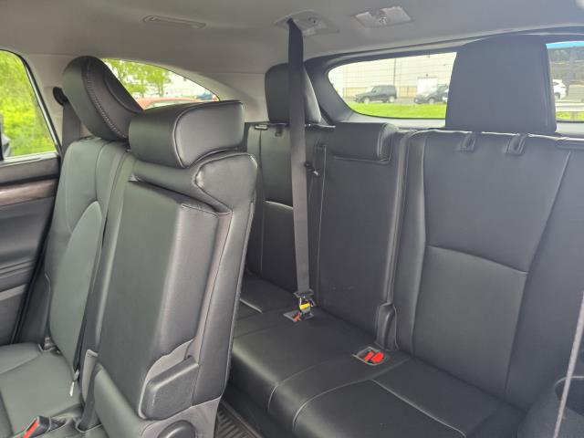 Used 2022 Toyota HIGHLANDER Sedan