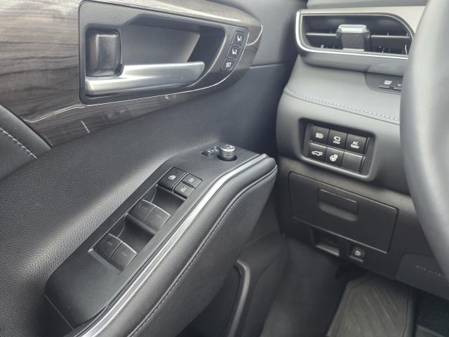 Used 2023 Toyota HIGHLANDER HYBRID Sedan
