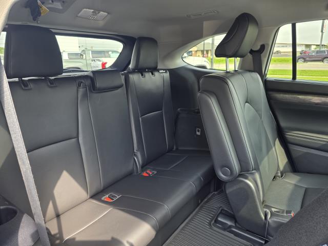 Used 2023 Toyota HIGHLANDER HYBRID Sedan