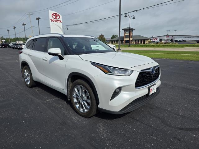 Used 2023 Toyota HIGHLANDER HYBRID Sedan