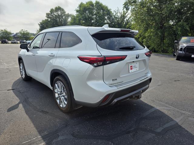 Used 2023 Toyota HIGHLANDER HYBRID Sedan